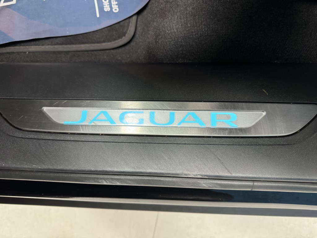 Jaguar F-Pace 2.0 D 180 CV AUTOM R-SPORT VIRTUAL COCKPIT